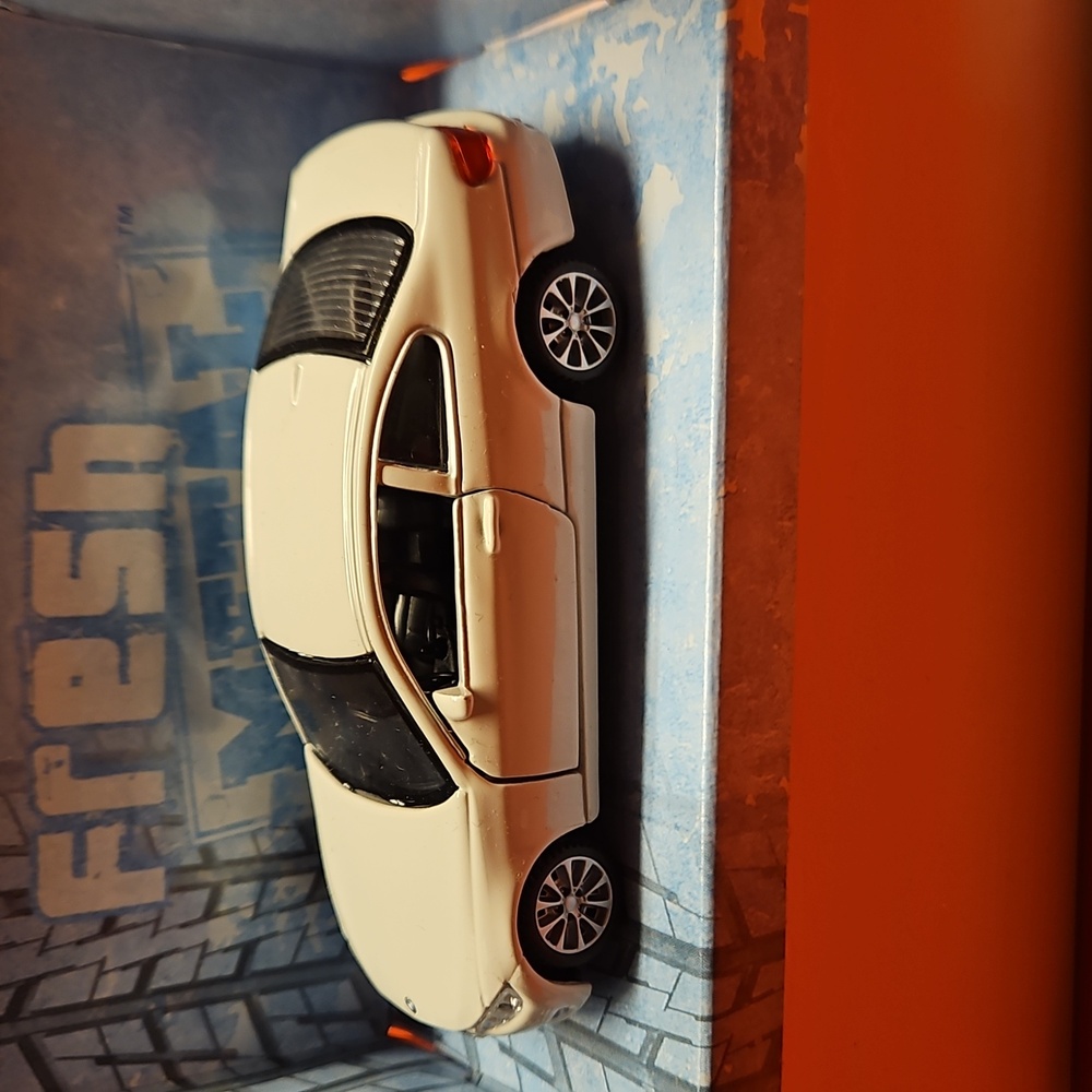 Maisto Power Racer Fresh Metal White Mercedes Coupe Die-Cast Car New